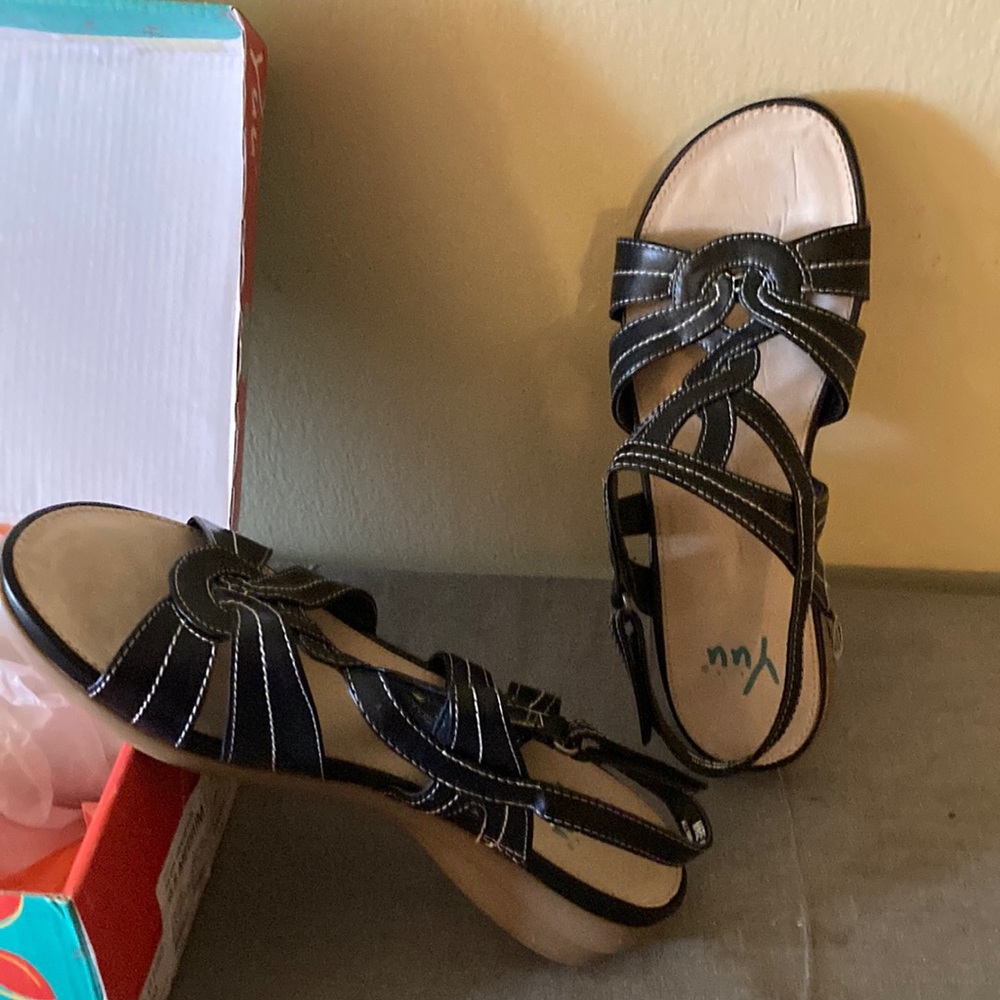 Black straps sandals